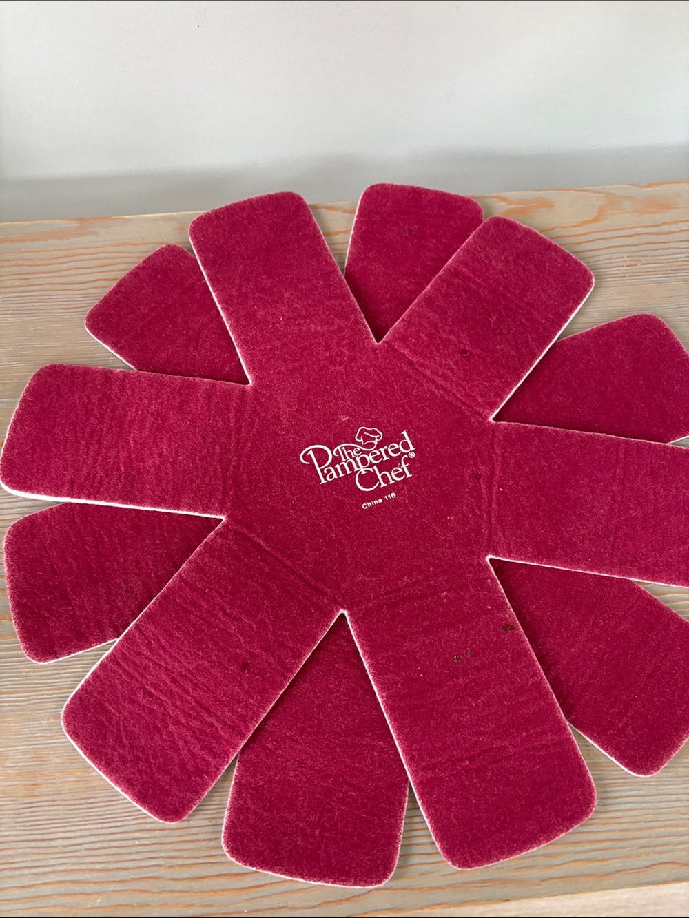 Pampered Chef Pan Protectors set of 4 large